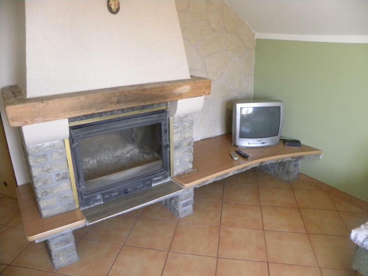 Villa Stajnia Grazyny Mikorowo 46 à Czarna Dabrowka Extérieur photo